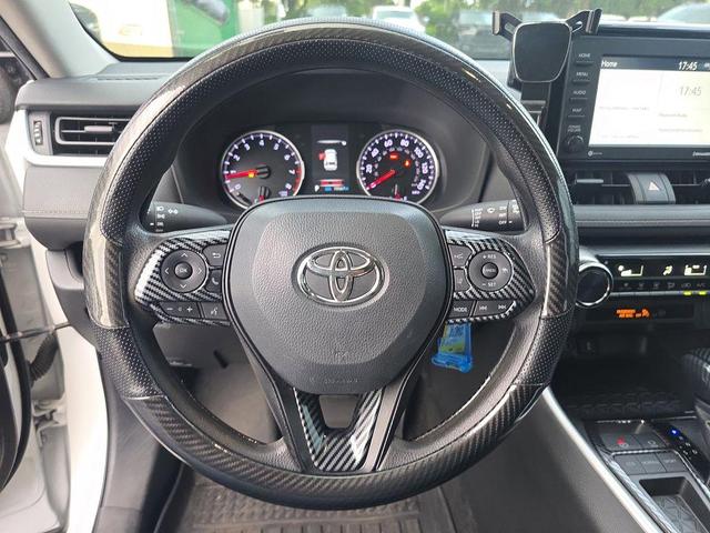 Photo of 2022 White Toyota RAV4