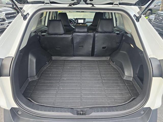 Photo of 2022 White Toyota RAV4