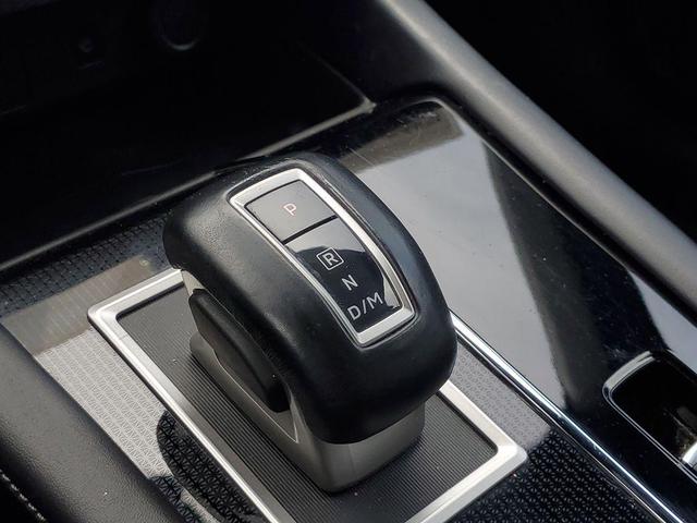 Photo of 2022 Gray Mitsubishi Outlander