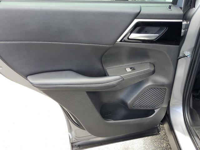 Photo of 2022 Gray Mitsubishi Outlander