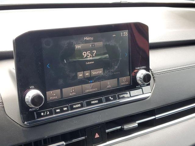 Photo of 2022 Gray Mitsubishi Outlander
