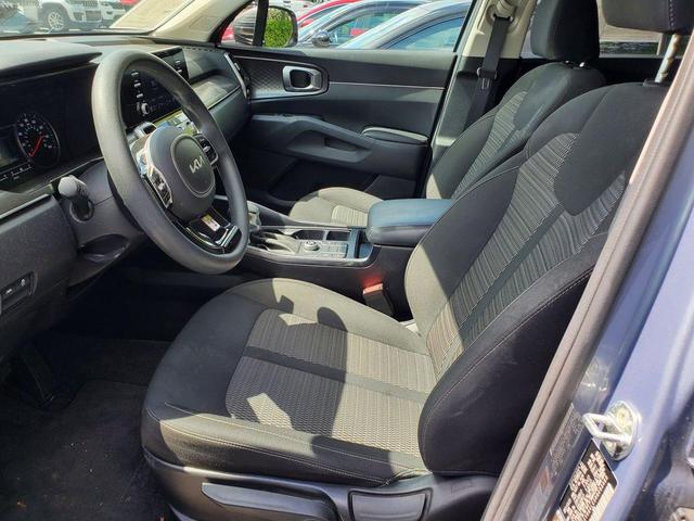 Photo of 2022 Everlasting Silver Kia Sorento
