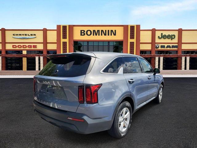 Photo of 2022 Everlasting Silver Kia Sorento