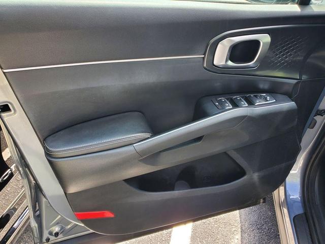 Photo of 2022 Everlasting Silver Kia Sorento