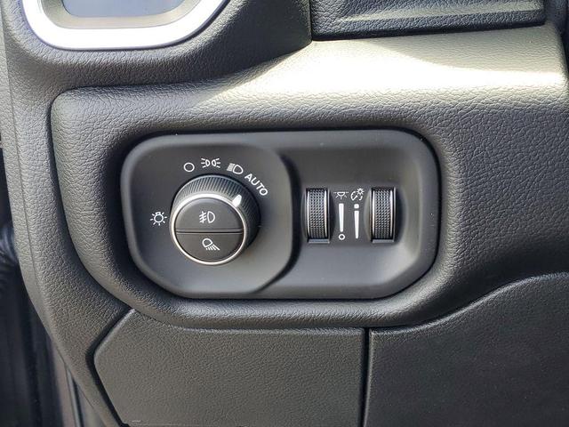 Photo of 2025 Granite Crystal Clearcoat Metallic RAM 2500