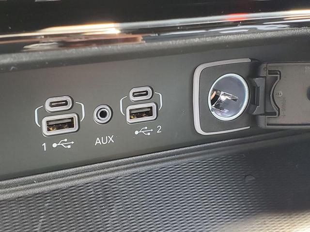 Photo of 2025 Bright White Clearcoat Jeep Grand Cherokee
