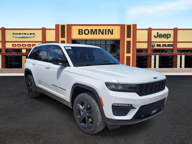 Photo of 2025 Bright White Clearcoat Jeep Grand Cherokee