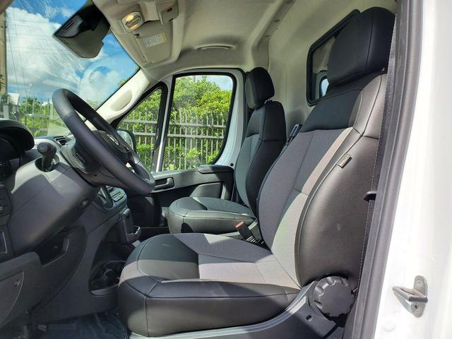 Photo of 2025 Bright White Clearcoat RAM ProMaster 2500