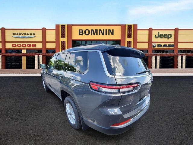 Photo of 2025 Metallic Jeep Grand Cherokee L