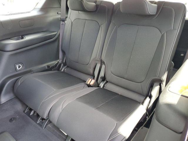 Photo of 2025 Metallic Jeep Grand Cherokee L