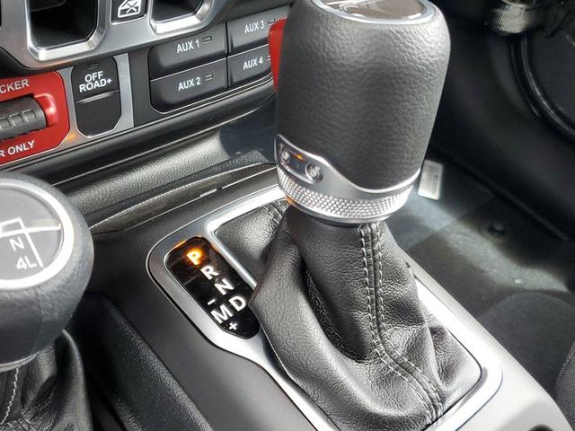 Photo of 2025 Granite Crystal Clearcoat Metallic Jeep Gladiator