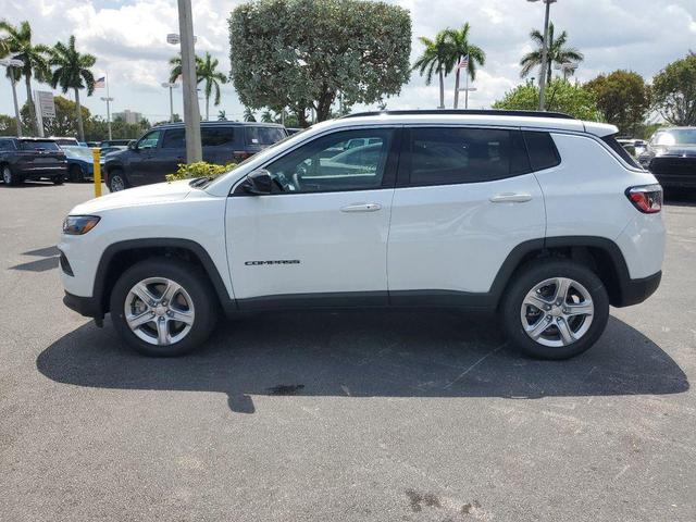Photo of 2025 Bright White Clearcoat Jeep Compass