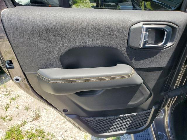 Photo of 2025 Granite Crystal Clearcoat Metallic Jeep Wrangler