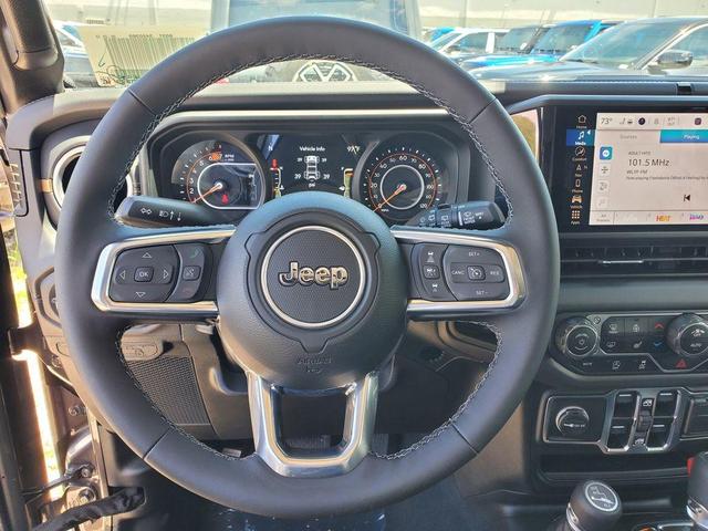 Photo of 2025 Granite Crystal Clearcoat Metallic Jeep Wrangler