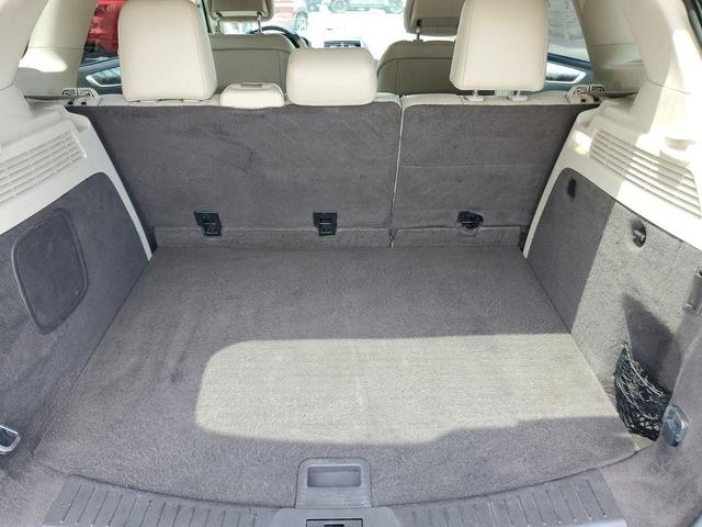 Photo of 2017 White Platinum Lincoln MKC