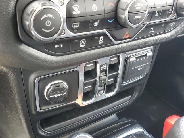 Photo of 2025 Hydro Blue Pearl Jeep Wrangler