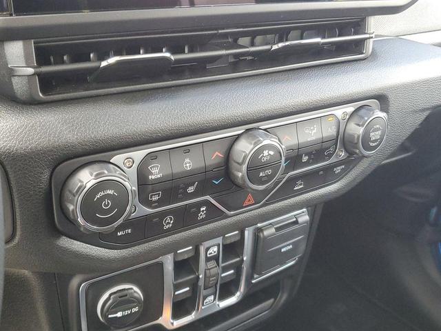 Photo of 2025 Hydro Blue Pearl Jeep Wrangler