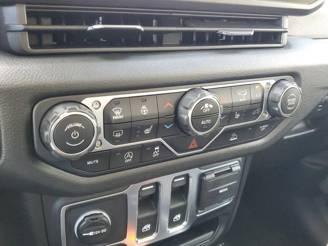 Photo of 2025 Anvil Clearcoat Jeep Wrangler