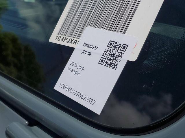 Photo of 2025 Anvil Clearcoat Jeep Wrangler