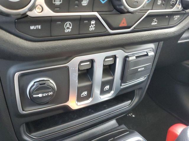 Photo of 2025 Anvil Clearcoat Jeep Wrangler
