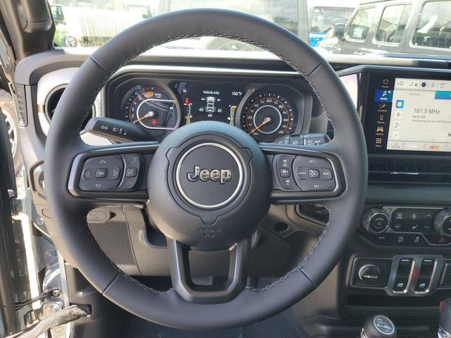 Photo of 2025 Anvil Clearcoat Jeep Wrangler