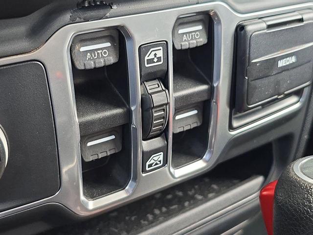 Photo of 2018 Ocean Blue Metallic Jeep Wrangler Unlimited