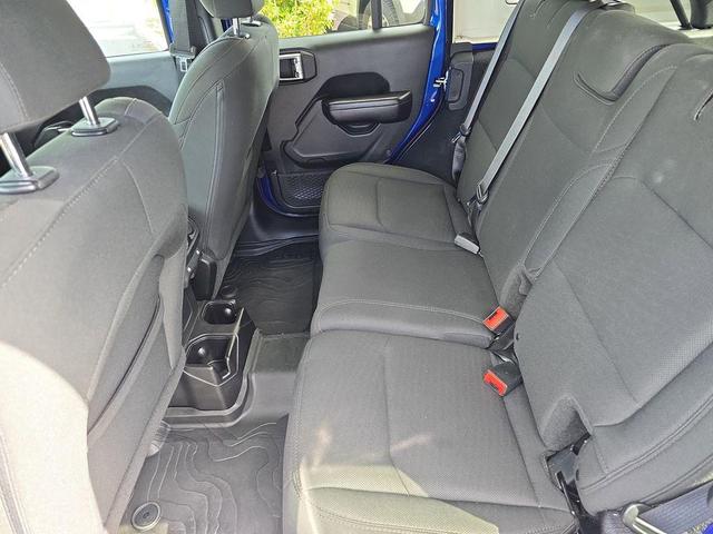 Photo of 2018 Ocean Blue Metallic Jeep Wrangler Unlimited