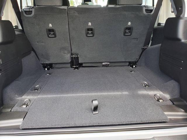 Photo of 2025 Bright White Clearcoat Jeep Wrangler