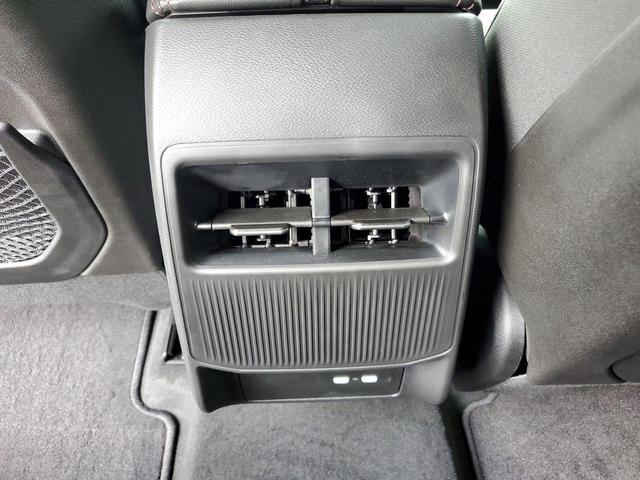 Photo of 2025 Metallic Jeep Wagoneer S