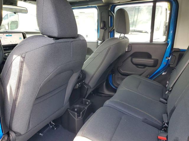 Photo of 2025 Hydro Blue Pearl Jeep Wrangler