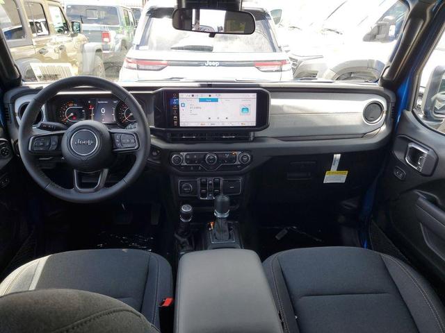 Photo of 2025 Hydro Blue Pearl Jeep Wrangler