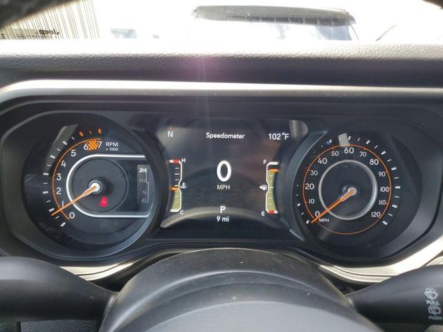 Photo of 2025 Hydro Blue Pearl Jeep Wrangler