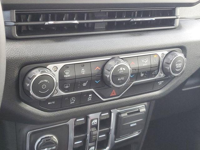 Photo of 2025 Hydro Blue Pearl Jeep Wrangler