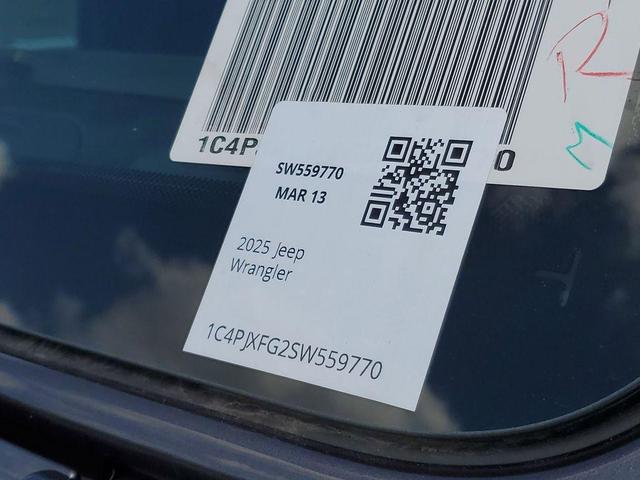 Photo of 2025 Granite Crystal Clearcoat Metallic Jeep Wrangler