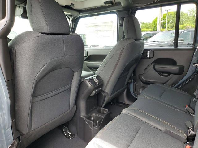 Photo of 2025 Anvil Clearcoat Jeep Wrangler