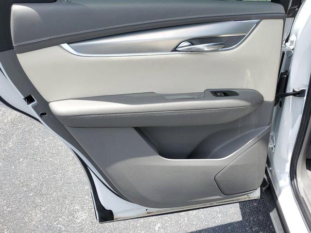 Photo of 2022 Crystal White Tri-Coat Cadillac XT5