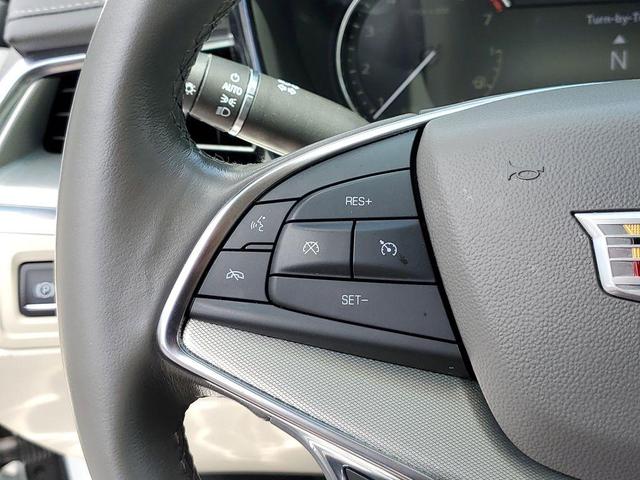 Photo of 2022 Crystal White Tri-Coat Cadillac XT5