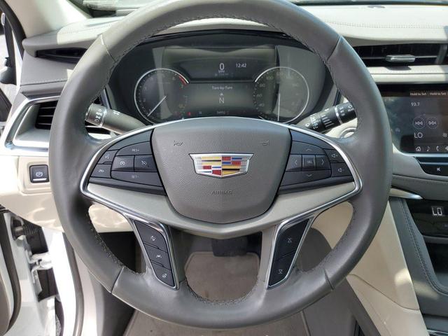 Photo of 2022 Crystal White Tri-Coat Cadillac XT5