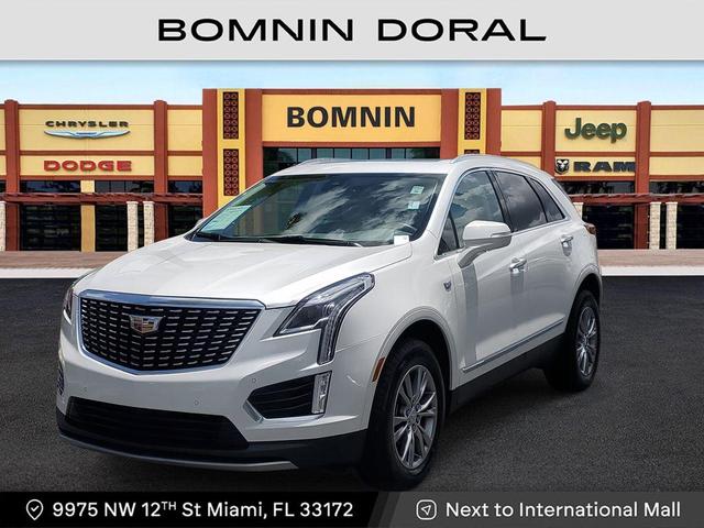 Photo of 2022 Crystal White Tri-Coat Cadillac XT5