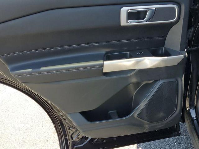 Photo of 2021 Black Metallic Ford Explorer