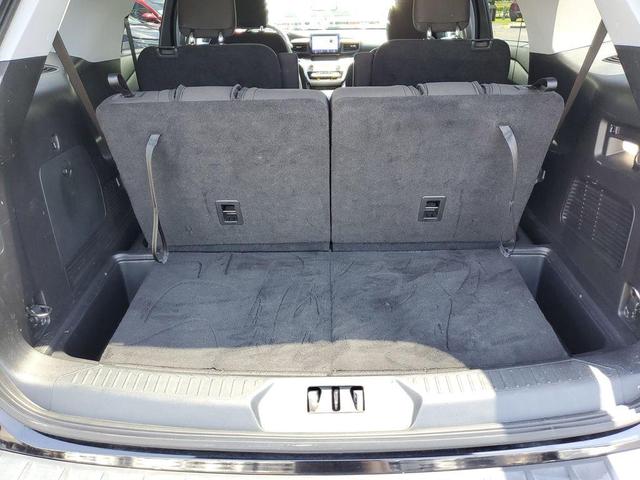 Photo of 2021 Black Metallic Ford Explorer