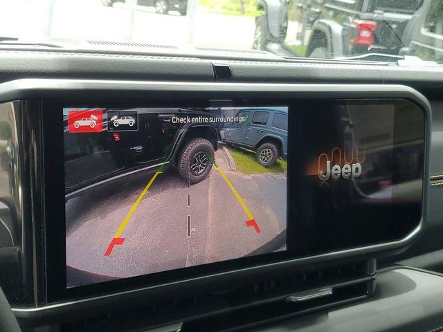 Photo of 2025 Black Clearcoat Jeep Wrangler