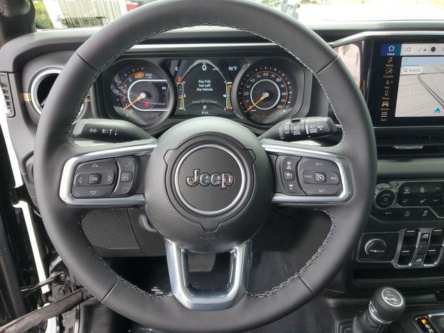 Photo of 2025 Black Clearcoat Jeep Wrangler