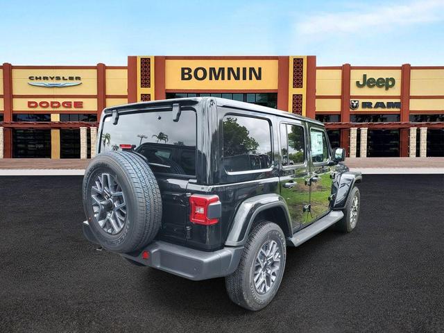 Photo of 2025 Black Clearcoat Jeep Wrangler