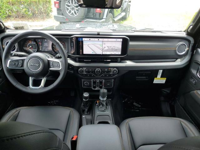 Photo of 2025 Black Clearcoat Jeep Wrangler