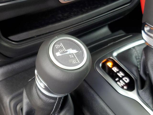 Photo of 2025 Bright White Clearcoat Jeep Wrangler
