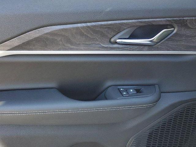 Photo of 2025 Velvet Red Pearlcoat Jeep Grand Cherokee
