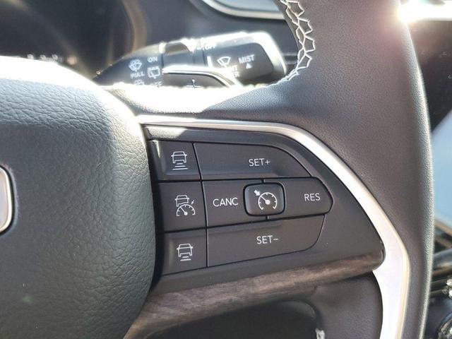 Photo of 2025 Velvet Red Pearlcoat Jeep Grand Cherokee