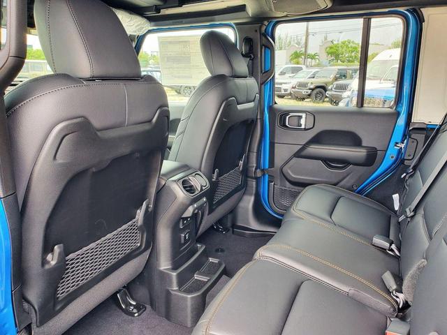 Photo of 2025 Hydro Blue Pearl Jeep Wrangler