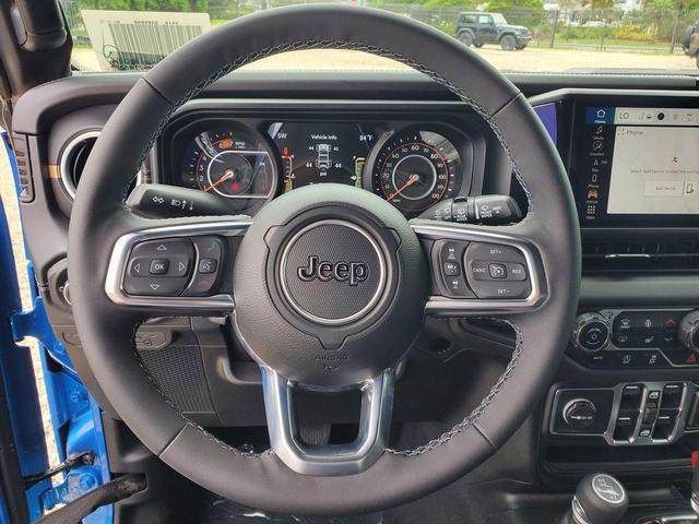 Photo of 2025 Hydro Blue Pearl Jeep Wrangler